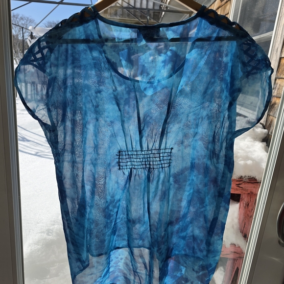 Sheer Blue Top - Picture 4 of 4